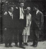 Linus and Ava Helen Pauling in Munich, with Walter Heitler (left) and Fritz London (right)