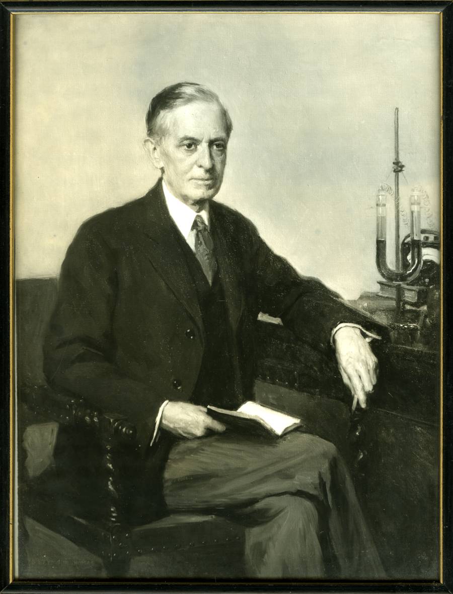 Portrait of Arthur Amos Noyes.