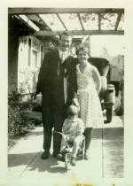 Linus, Ava Helen, and Linus Pauling Jr. posing in their driveway.