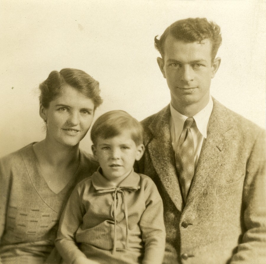 Studio portrait of Ava Helen Pauling, Linus Pauling, Jr. and Linus Pauling.