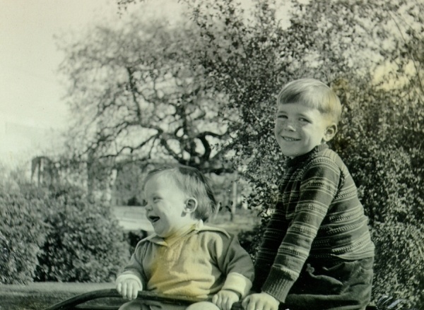 Peter and Linus Pauling, Jr. Picture. 1931