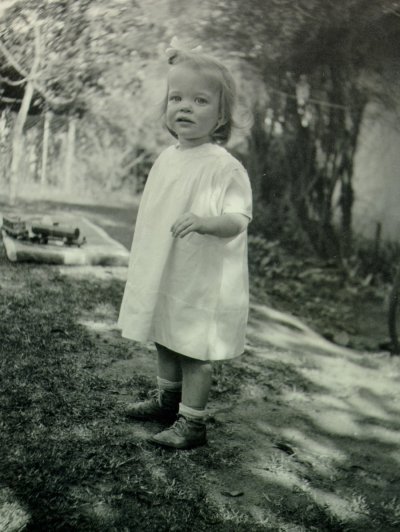 Linda Pauling. Picture. 1933