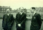 Linus Pauling with two members of the University of Glasgow Chemistry Department [Cook and J.M. Robertson?].