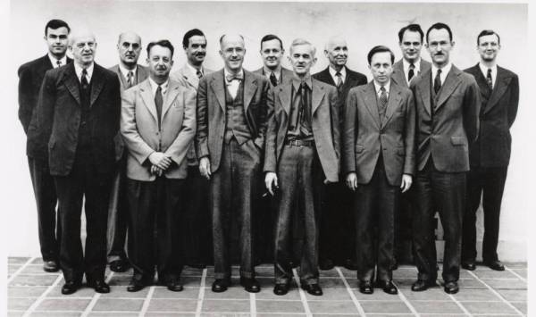 Members of the Caltech Chemistry faculty.