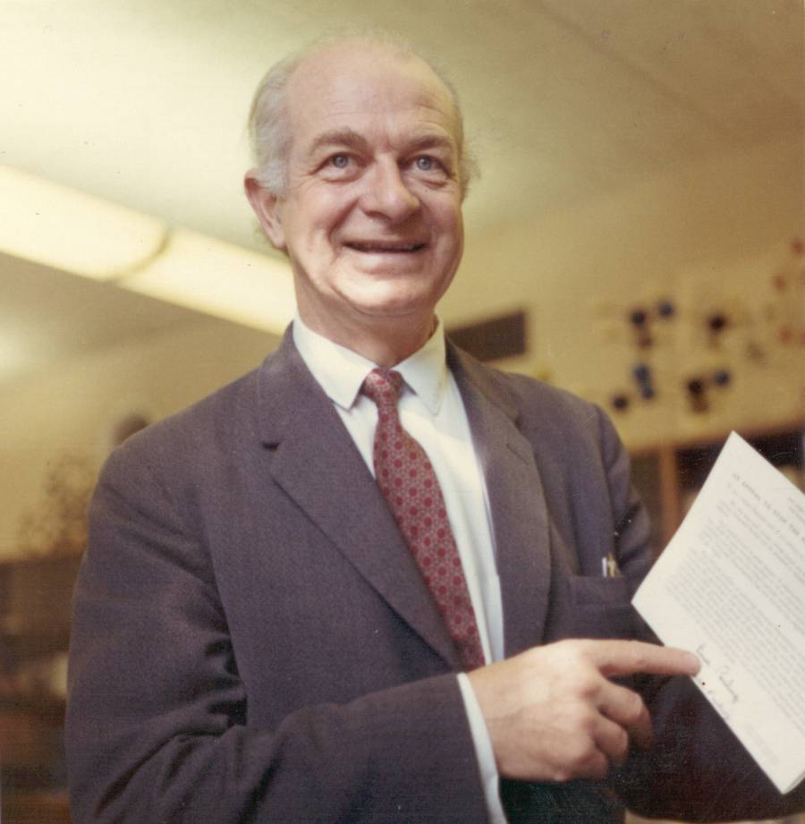 Linus Pauling holding a copy of "An Appeal to Stop the Spread of Nuclear Weapons".