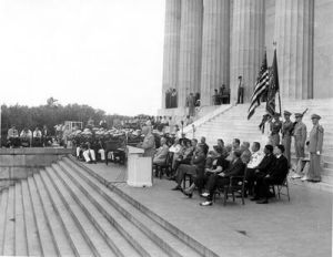 Truman speaking at the Lincoln Memorial in 1947