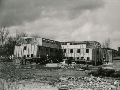 <p>Reed Lodge, 1954. After a costly fire in 1953, Hudson and Central Halls (wartime structures that had been serving as men'<span class='highlight0 bold'>s</span> dormitories) were razed and replaced by two new structures, Reed and Heckart Lodges. Students</p><p>				managed these cooperative men's dormitories and paid the college a fixed rental fee. Reed Lodge became a women'<span class='highlight0 bold'>s</span> cooperative in 1976.</p>