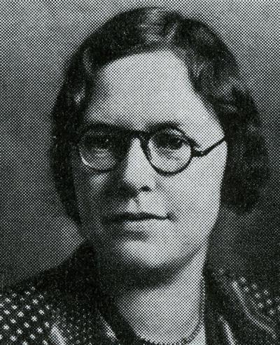 Zoa Lowthian, 1932.