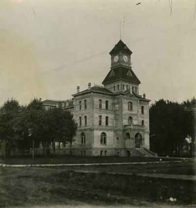 The Benton County Courthouse, 1920s.