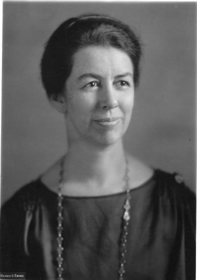 Alice L. Edwards, ca. 1930s. Edwards was an instructor in Zoology and Entomology at Oregon Agricultural College from 1909 to 1915. She later became the Dean of Home Economics at Mary Washington College at the University of Virginia in Fredericksburg, a position she held until her retirement from academic life in 1951.