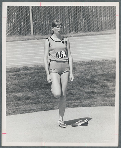 Joni Huntley preparing to high jump