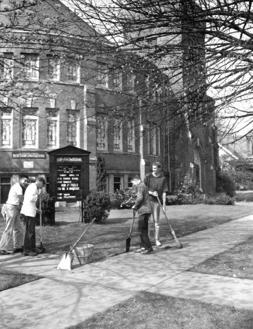 Fraternities Clean up Chruch.jpg