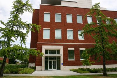 West entry into the Linus Pauling Science Center