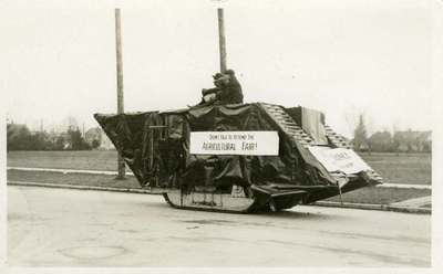 P021_0010_MilitaryTank-900w.jpg