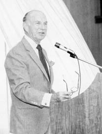 Milton Harris giving a speech, 1980s. [OSU Archives, P195, Sec 91:179, Oregon Stater]