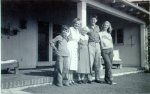 Crellin and Ava Helen Pauling, Elizabeth Bond [Ava Helen's aunt], Peter and Linda Pauling, 1940s.