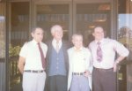 Archie Kalokerinos, Linus Pauling, Irwin Stone und Glenn Dettman, 1977.