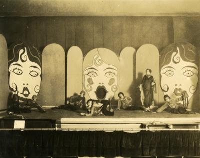 Image of the Women's Stunt Show, 1926. Margaret Cartright Weatherford stands at right.