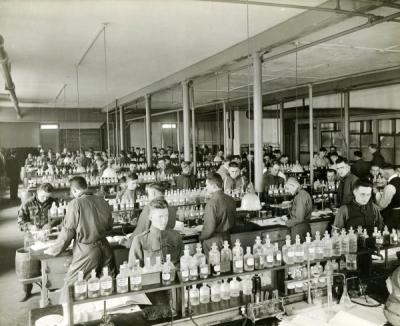 Students in the chemistry laboratory, ca. 1914.