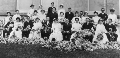 Class group photo, ca. early 1900s.