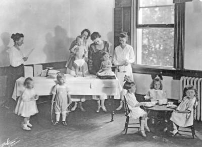 Child nutrition clinic, 1919.
