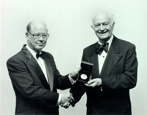 Linus Pauling receiving the Joseph Priestley Medal, the highest honor conferred by the American Chemical Society. 1984.