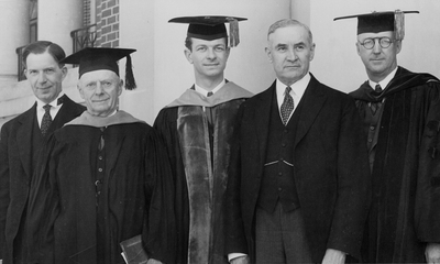 Linus Pauling at Oregon State College receiving an honorary doctorate from his alma mater
