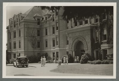 http://scarc.library.oregonstate.edu/temp/HC0036-waldohall.jpg